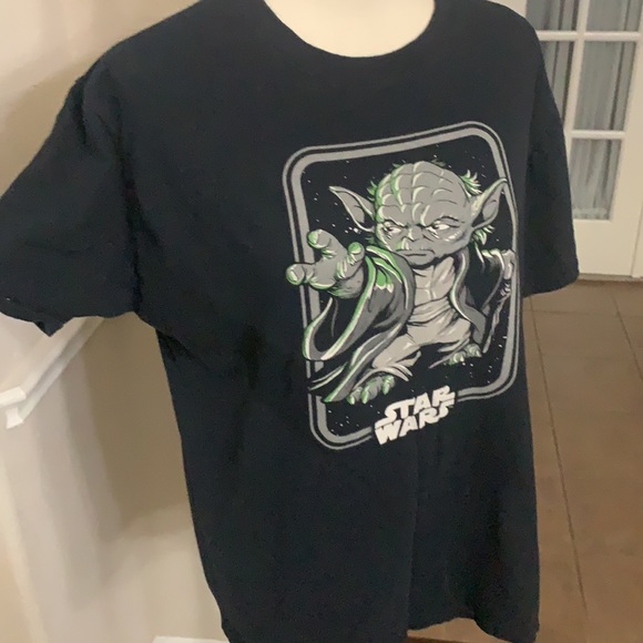 Funky Star Wars black Smugglers Bounty Yoda short sleeve t-shirt - Picture 4 of 12